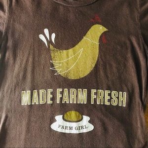 *donating soon*
“Made Farm Fresh” chicken t-shirt
